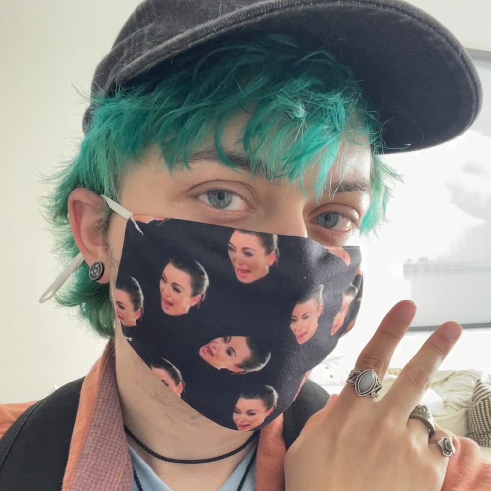 Meet your Posher, Tachi